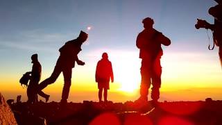 Wow....... Sunrise Puncak Gunung Semeru