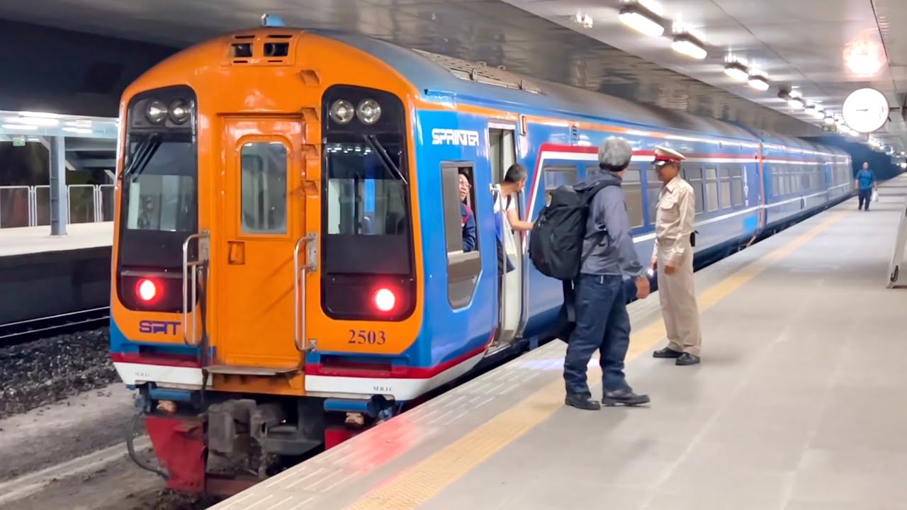 SRT. #สวยงามยามค่ำคืน!? ดีเซลราง Sprinter ขบวน 1242 กลับจากทดสอบระบบและขบวนอื่น ๆ ที่สถานีรถไฟรังสิต