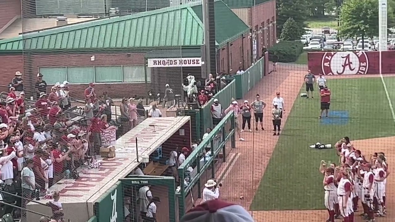 Alabama softball team after falling in NCAA regional to Stanford