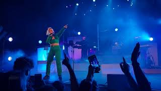 Anne-Marie - Friends live