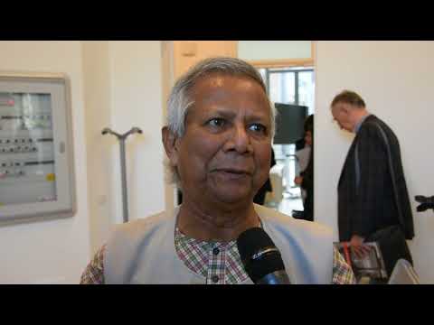 Yunus Social Business Center Forlì - Intervista a Mohammed Yunus - Forlì 18 aprile 2018