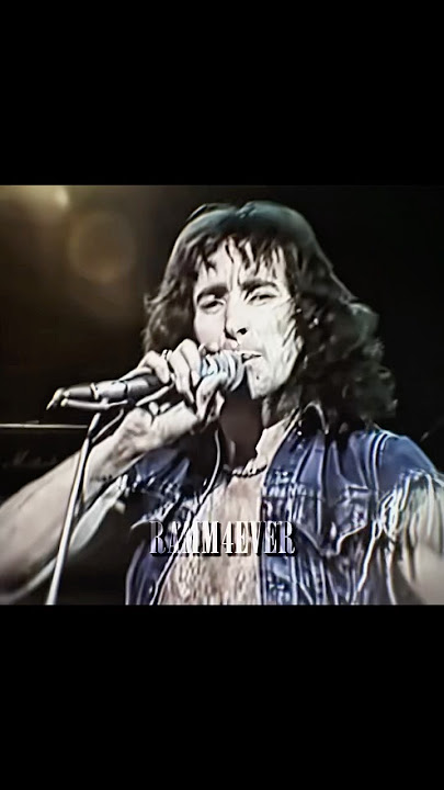 This comeback needs to be studied🤘🎸 #musicedit #acdc #backinblack
