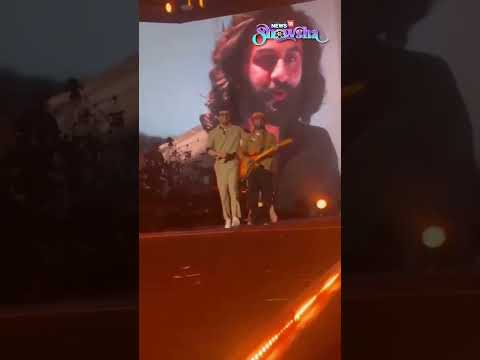 Ranbir Kapoor Bows