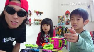 エグゼイド変身ベルトDXゲーマドライバー4大ライダー変身セット仮面ライダーガシャ 変身ベルト DXゲーマドライバー｜仮面ライダーおもちゃウェブ