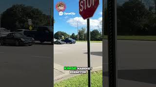 Amerikada Okul Otobüsü Durursa, Tüm Trafik Durur