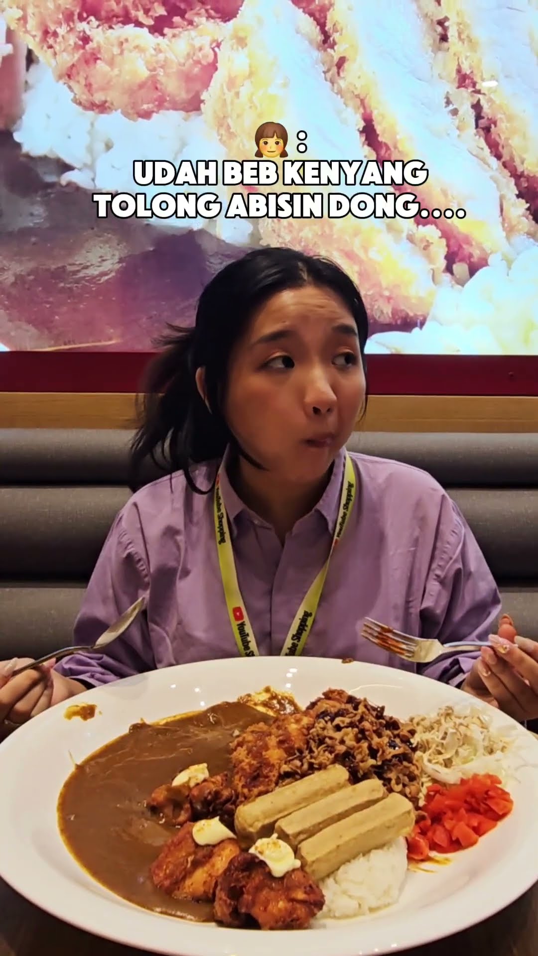 SETIAP KALI DIA PESEN MAKANAN RAKSASA!