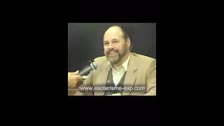 Normand Pinard conférencier en métaphysique voyant. 