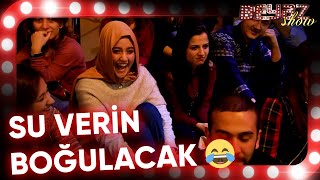 Kahkahasıyla stüdyoyu kırıp geçiren seyirci - Beyaz Show