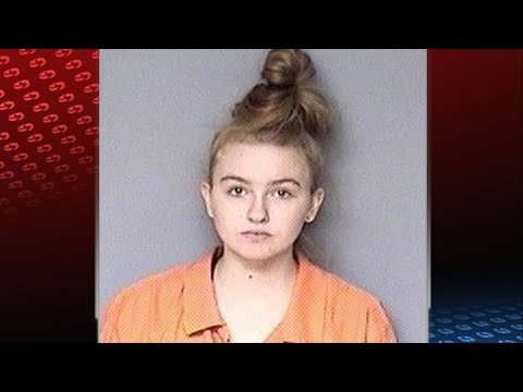 Iowa mom, 18, charged after 2-year-old twins found naked outside near highway