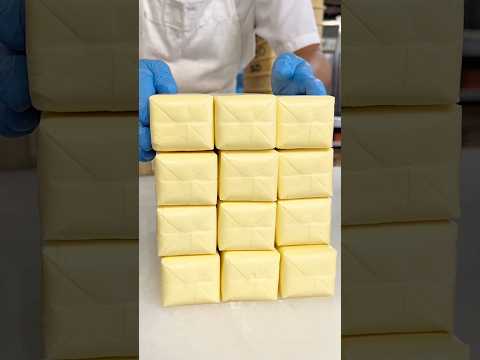 ぐるぺんのぐるめ日記 最新動画 3種類のチーズがゴロゴロ入った石窯チーズフランスパン🥖🧀【岐阜 グルマンヴィタル 垂井本店】