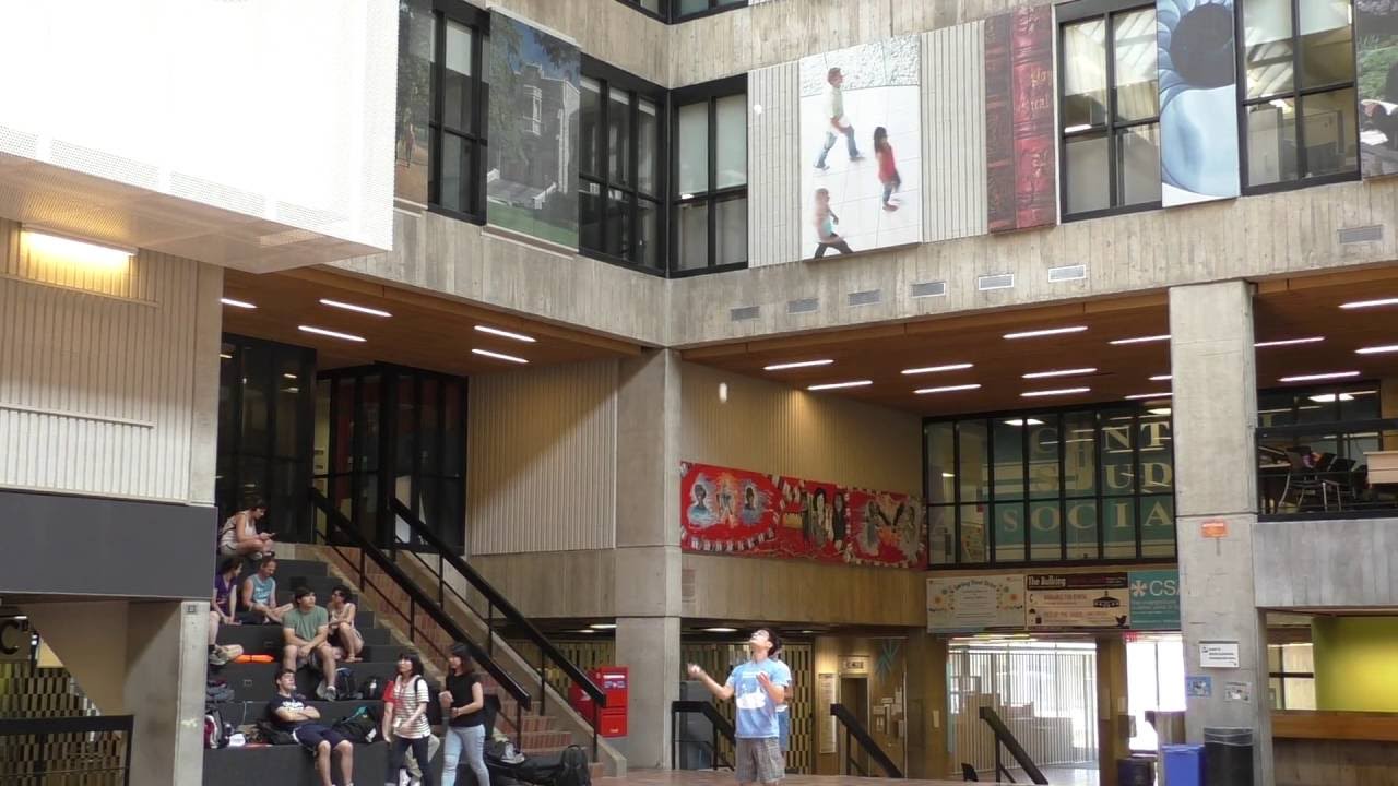 4 ball slow juggling - Sydney MacDonald - Former World Record