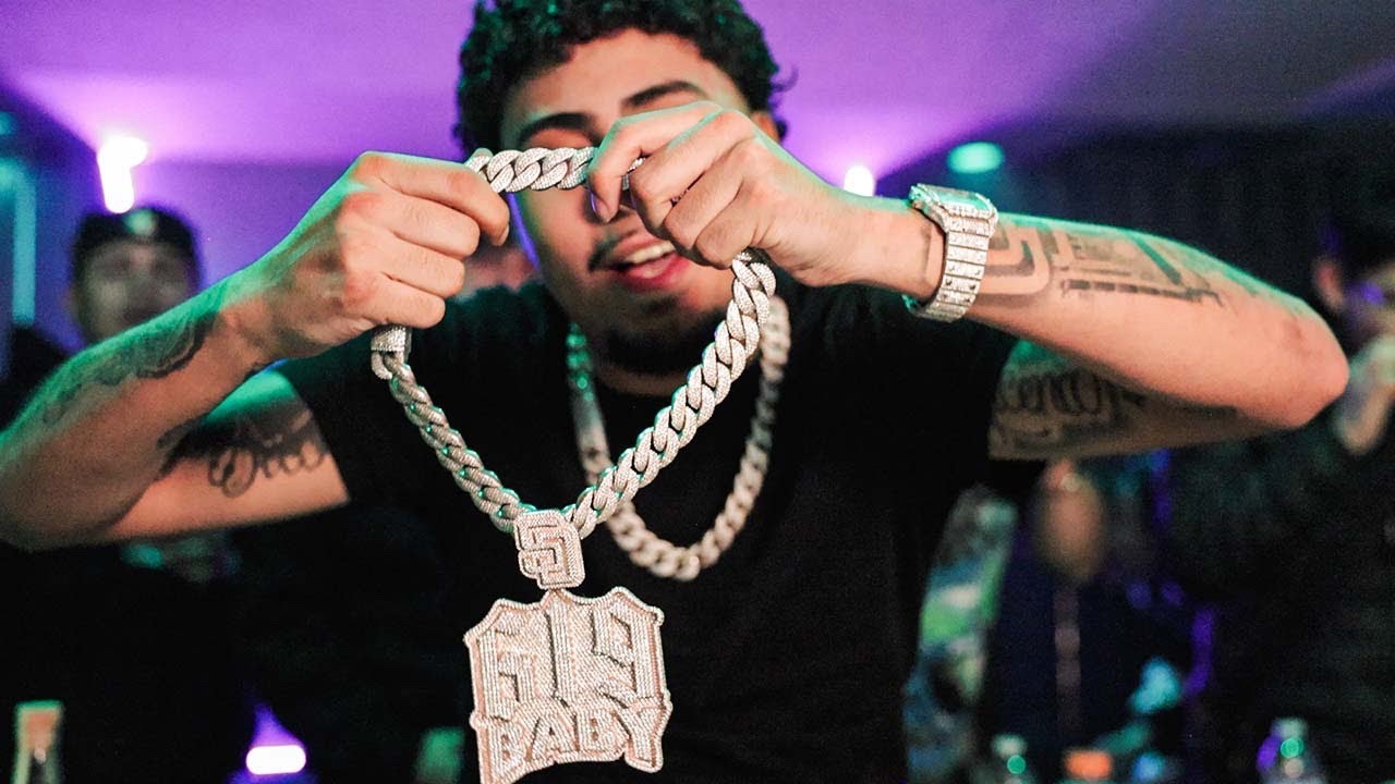 Lil Maru - Men In Black (Official Music Video) - YouTube