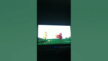 Here Come The Teletubbies Laa Laa Throws Her Ball At Po 