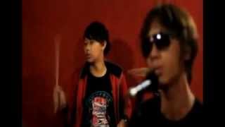 Lagu Baru 2012 Meteor Band - Perjuangan Cinta.avi