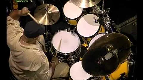 Dennis Chambers - Drum Solo - Santana-Soul Sacrifi...