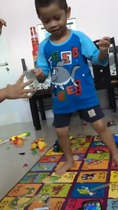 Ziewis joget aisyah jatuh cinta