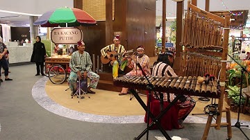 Teresa Teng - Ni wen wo ai - Traditional Music.