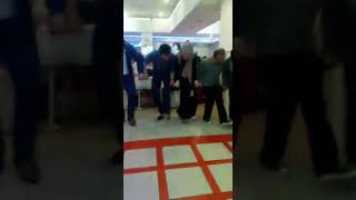 Sivaslilar oynarsa babali kizli 😍 sivas halayi 🤗🤗