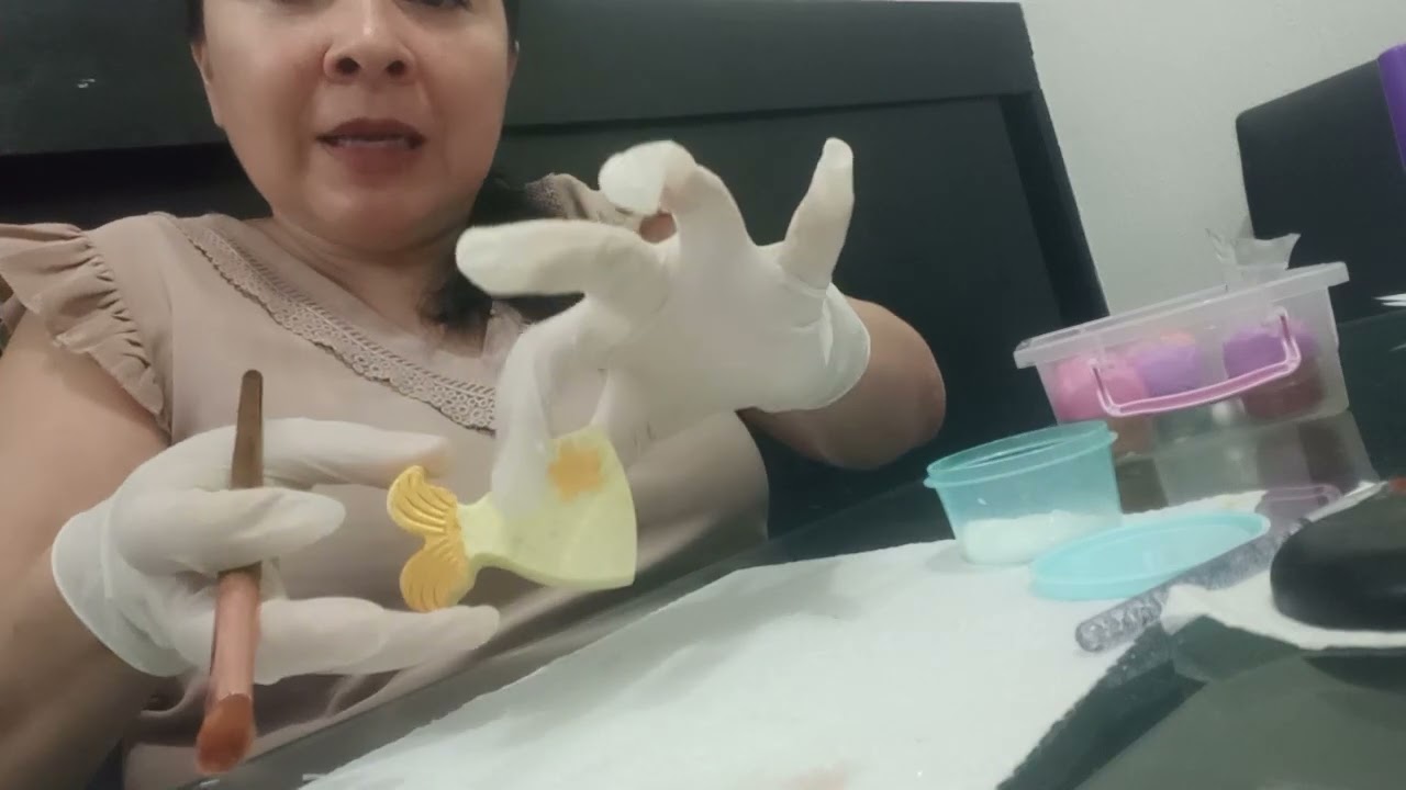 como pintar jabones de glicerina con micas y pigmentos no migrantes 2 parte