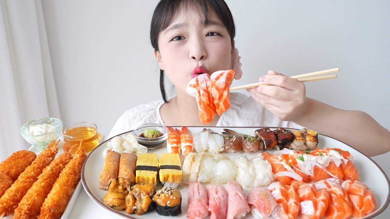 시원하게 초밥파티🍣🎉 초밥 먹방! 연어초밥,참치초밥,광어초밥,장어초밥,새우튀김 등 (ft. 타이거 라들러) REALSOUND MUKBANG | Sushi :D