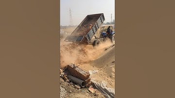 ईंट Unloading By Pressure Trolley 🛒 #brick #bricks #automobile #machinery #unloading #feed #shorts