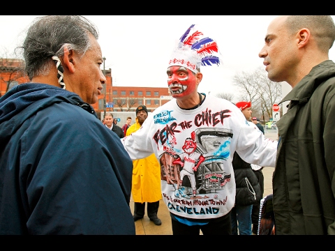 Chief Wahoo debate intensifies with the World Series in Cleveland