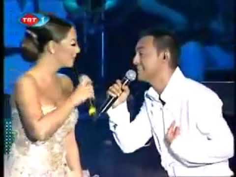 Serdar Ortaç & Ebru Gündeş - Bilsem Ki (Harbiye Açık Konser) TRT 1 2007