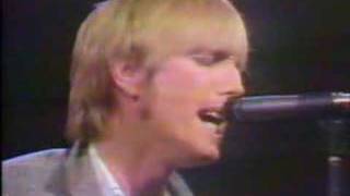 Tom Petty with Tom Snyder 1981 part 3 of 3 - performing 