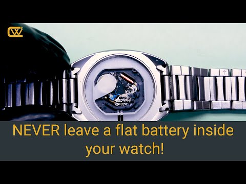 Why you should never leave an old battery inside your quartz watch!  ▶ Leaked Battery.