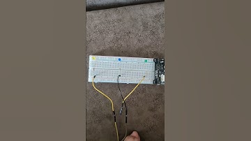 3 minute timer usin 220 ohms resister leds and Arduino/code in discription