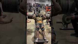 Joe Mackey Smokes Huge 449-Kg 990-Lb Hack Squat For 5 Reps
