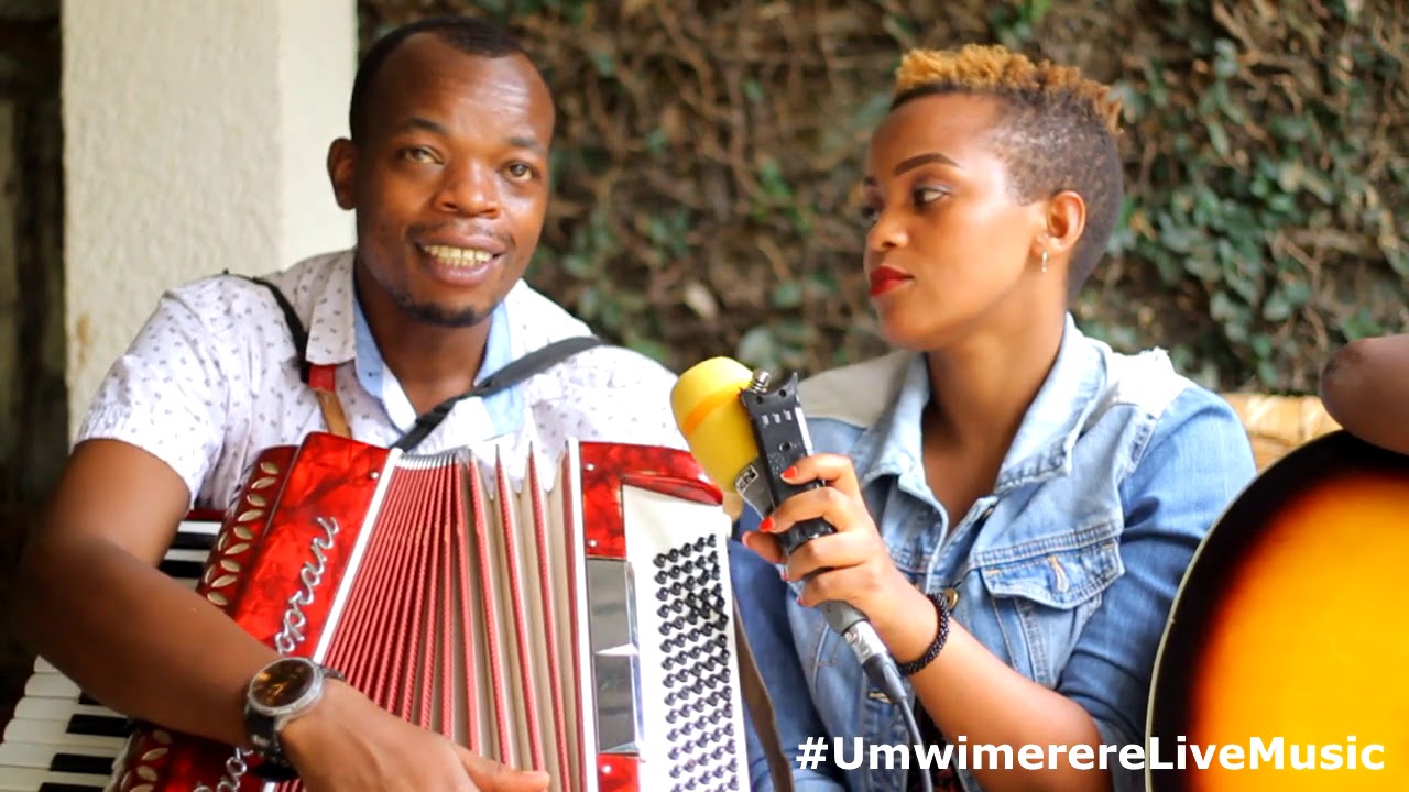 Uburyohe bw’umuziki wa Samson n’umunyeshuri we|| Acurangisha Accordeon bikaryohera amatwi