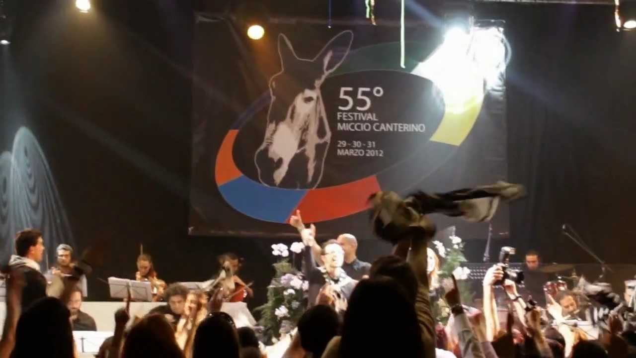 55° Festival del MIccio Canterino contrada la Quercia. Prima classificata. auf YouTube ansehen 55° Festival del MIccio Canterino contrada la Quercia. Prima classificata. auf YouTube ansehen