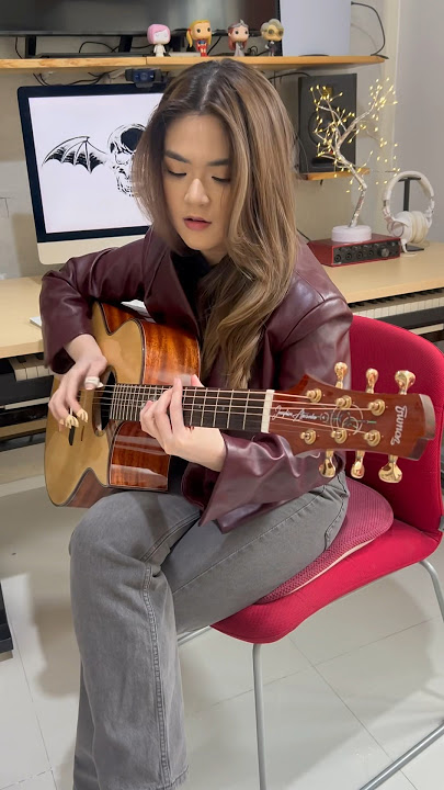 Scream - @avengedsevenfold (fingerstyle guitar cover) #josephinealexandra