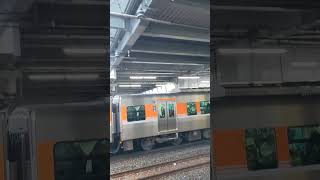 雨の中の３１５系電車の発車瞬間　春日井駅にて　２０２４年３月２５日撮影