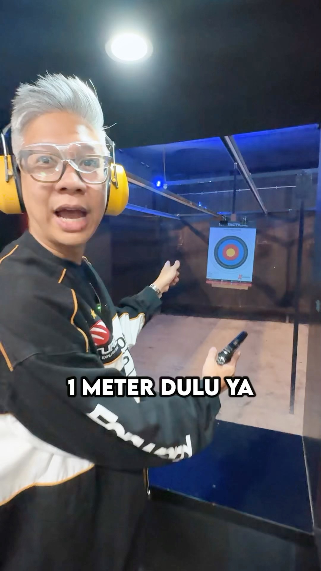 AKU MENEMB4K DI DALAM MALL!!