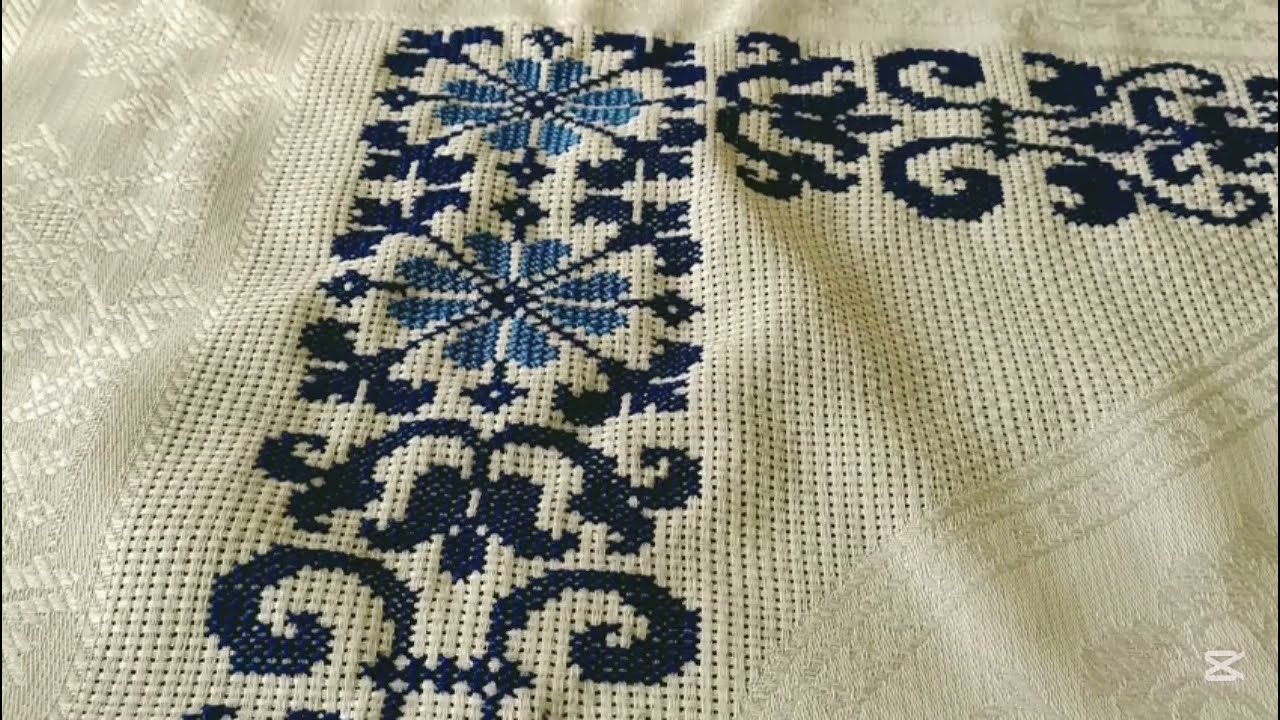 Mavi seccade, laleli vazo 