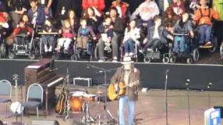 View Neil Young Concert Performance in Mountain View, California, 2010