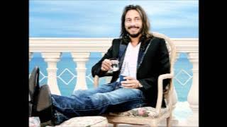 Download lagu Bob Sinclar - Give A Lil' Love (Harlem Hustlers Whistle Remix)