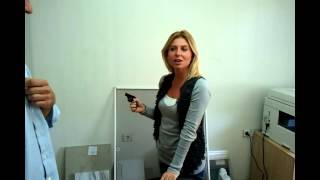 Elektrik Çarpan Atarlı Kız