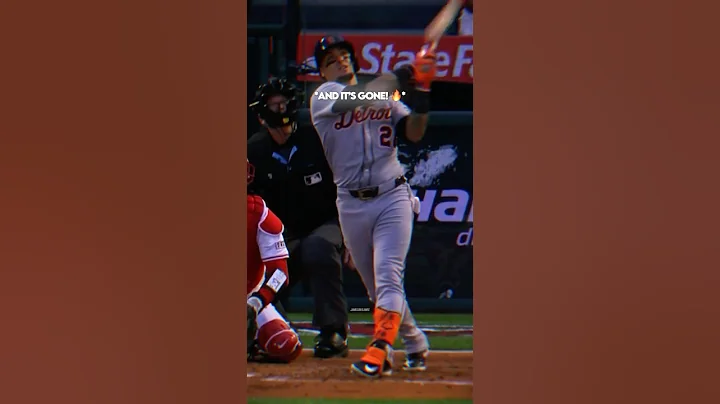 Javier Báez Robs AND Hits A Home Run! 🔥 | #shorts #baseball