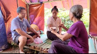 Download Lagu Mr. Ha's wife is sick but is still taken care of by him and his mother. MP3 Download Lagu Mr. Ha's wife is sick but is still taken care of by him and his mother. MP3