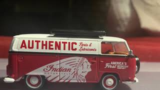 Greenlight VDub 1972 Volkswagen Type 2 Panel Van Indian Motorcycles Diecast 1/64