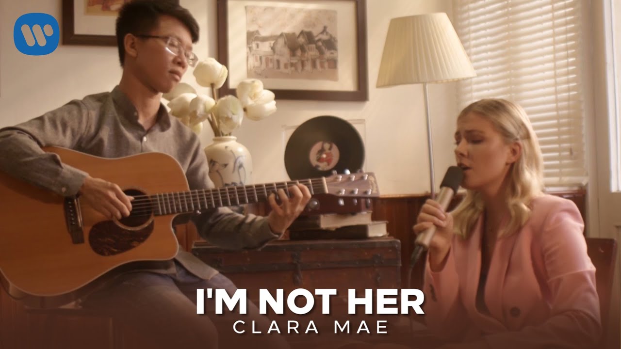 CLARA MAE - I'M NOT HER | VIỆT NAM LIVE SESSION [VIETSUB]