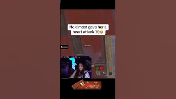 He nearly gave her a heart attack on Rust 😂 #rust #rushgameplay #shorts