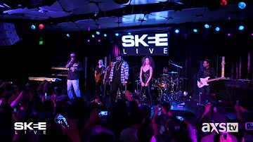 T-Pain Performs "Up Down" on SKEE Live