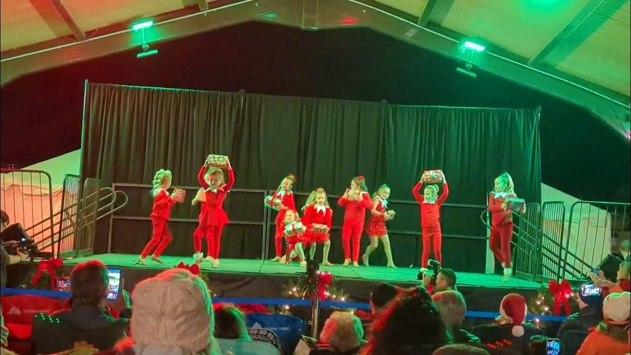 clogging opening act Barefoot Landing Tree lighting 11/19/22 YouTube
