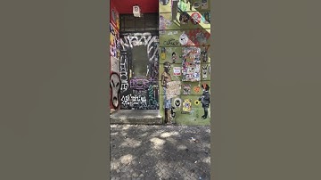 Voxel Ray Tracing: "A Shop in Friedrichshain, Berlin"