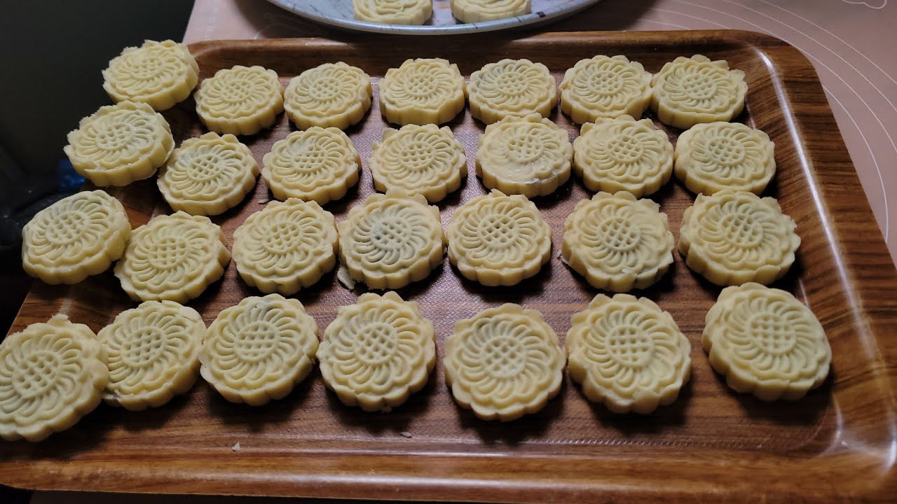 طلبية✨️حلوة الثمر✨️ الشهيرة ✨️ثمن العجنة والكيلو   وعدد الحبات وجميع المعلومات لي تحتاجيها فمشروعك