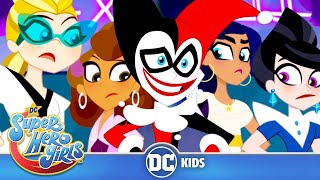 DC Super Hero Girls En Latino 🇲🇽🇦🇷🇨🇴🇵🇪🇻🇪 |  ¡Hora de celebrar! 💃| DC Kids